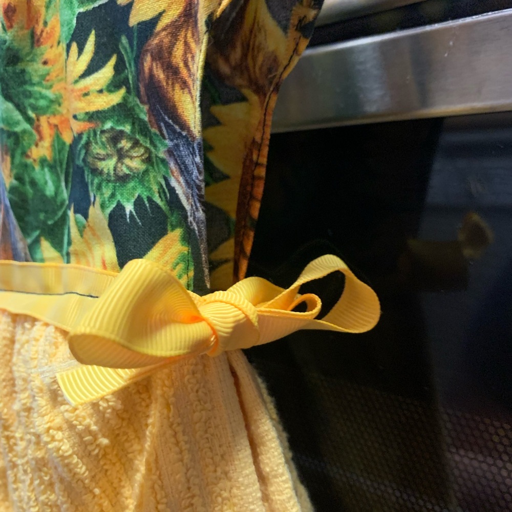 Kitchen Decor Towel Dress : Sunflowers - Picture 4 of 4